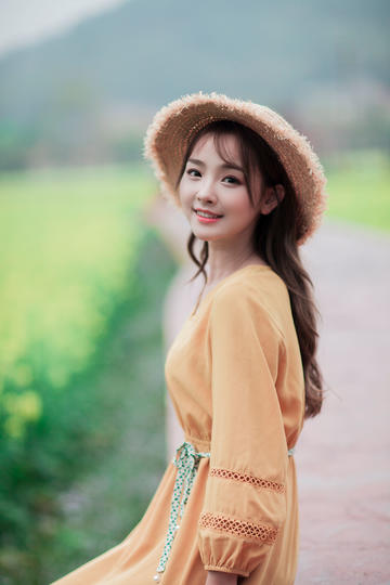 人前不熟，人后熟透