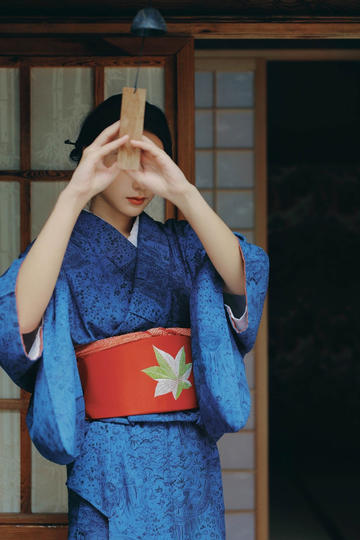 国产精品情侣亚洲